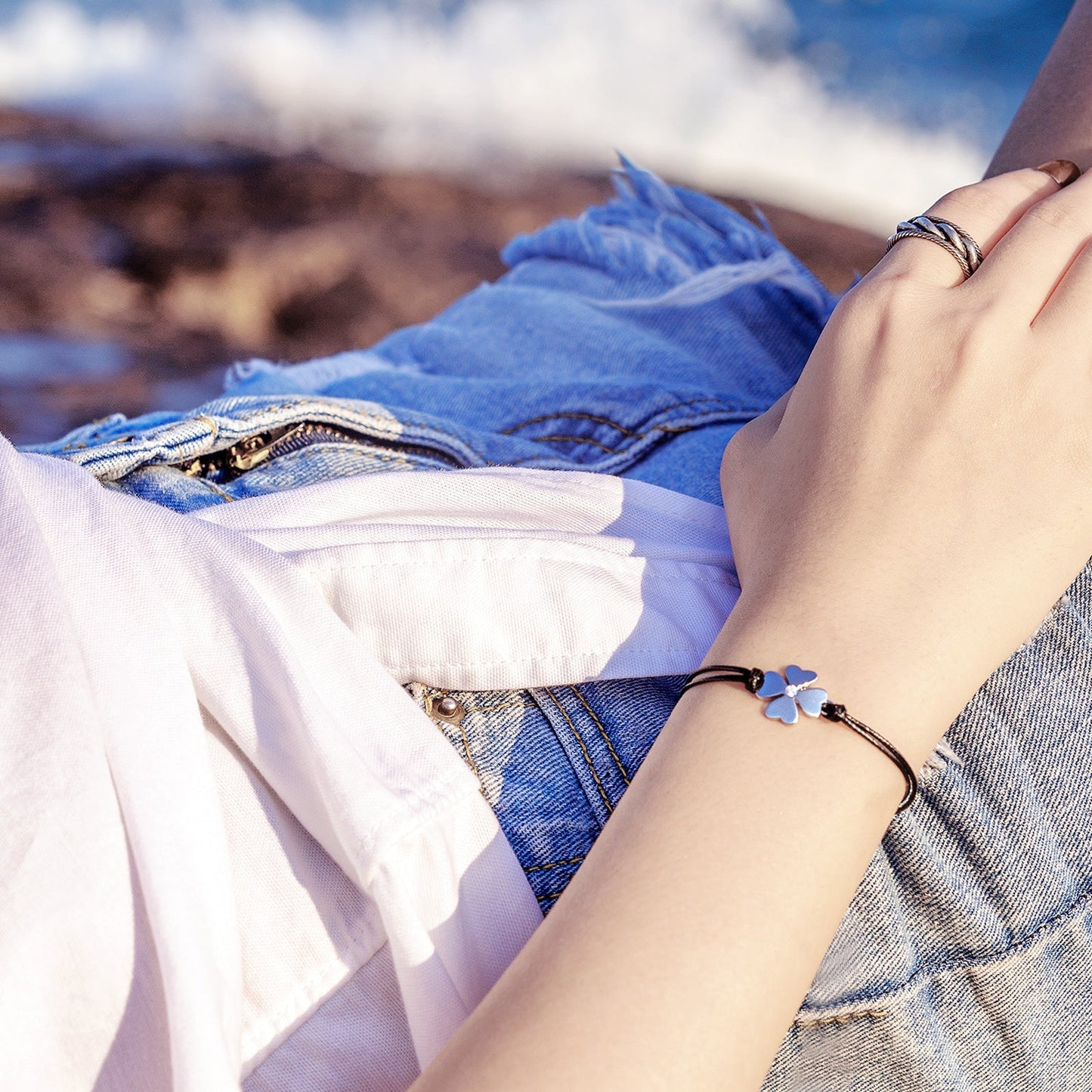 Sterling Silver Adjustable Lucky Leather Bracelet In White Gold Plated