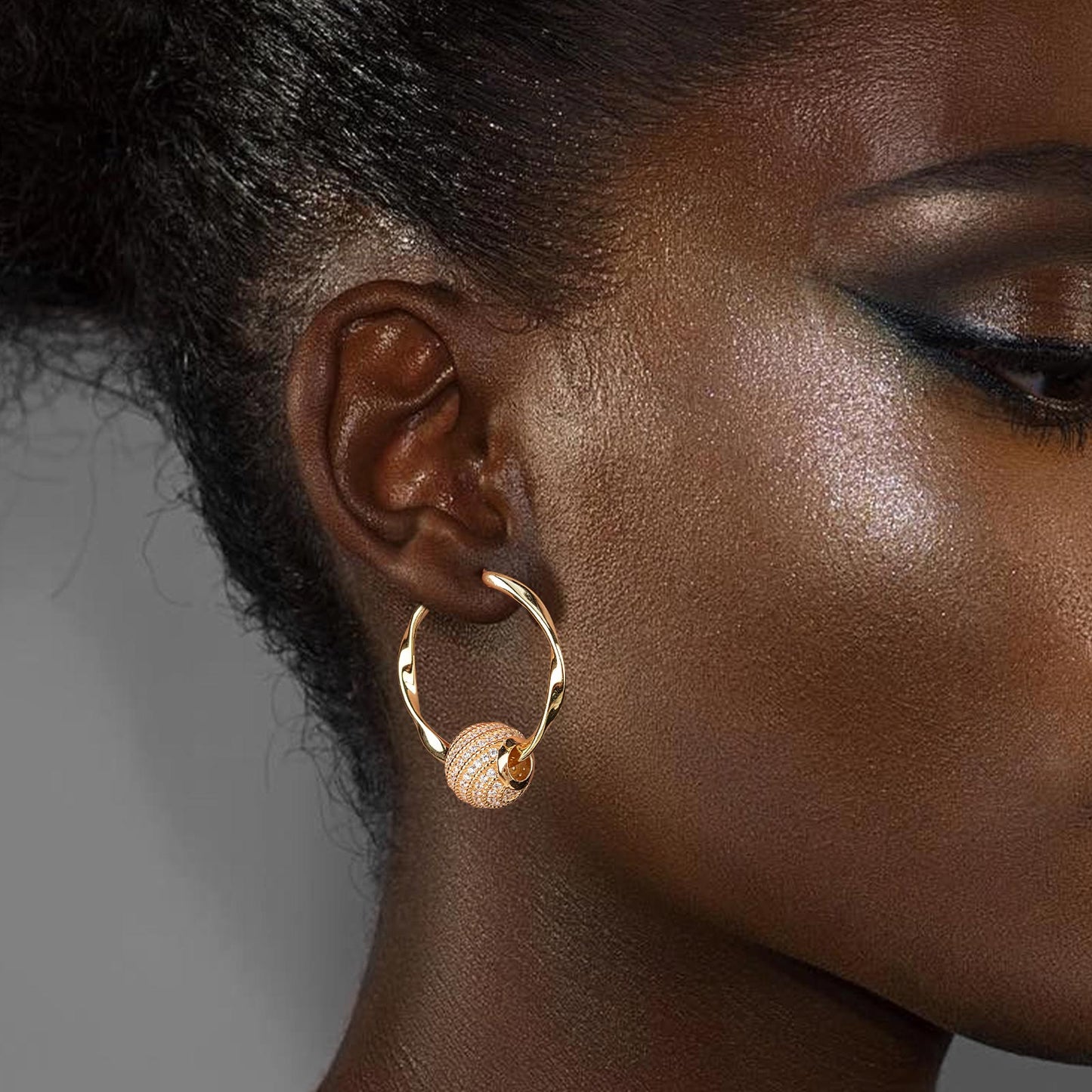 [?As @teddilovesfashion's Pick] Golden Waves Tarnish-resistant Silver Charms Earrings Set M Size Classic Hoop Earrings with Sterling Silver Ear Post In 14K Gold Plated