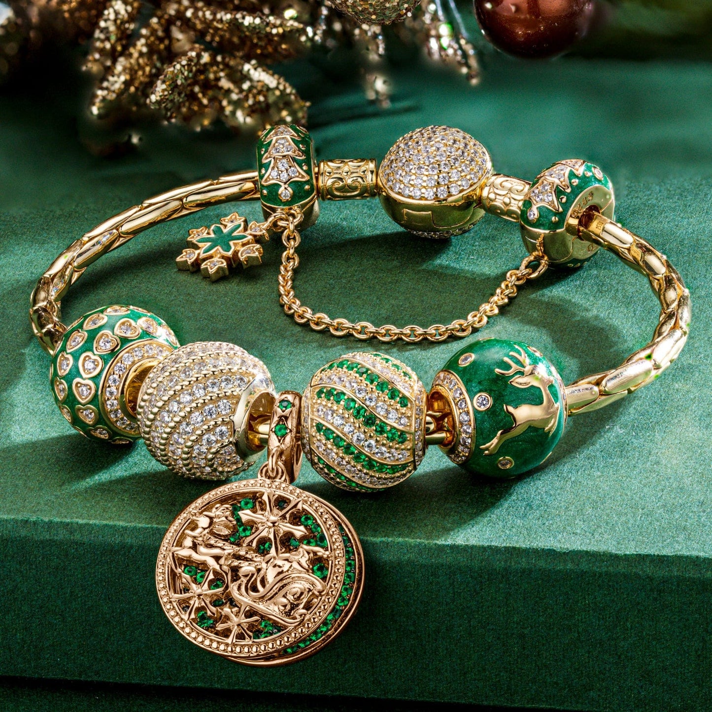 Sterling Silver Green Christmas Night Charms Bracelet Set With Enamel In 14K Gold Plated