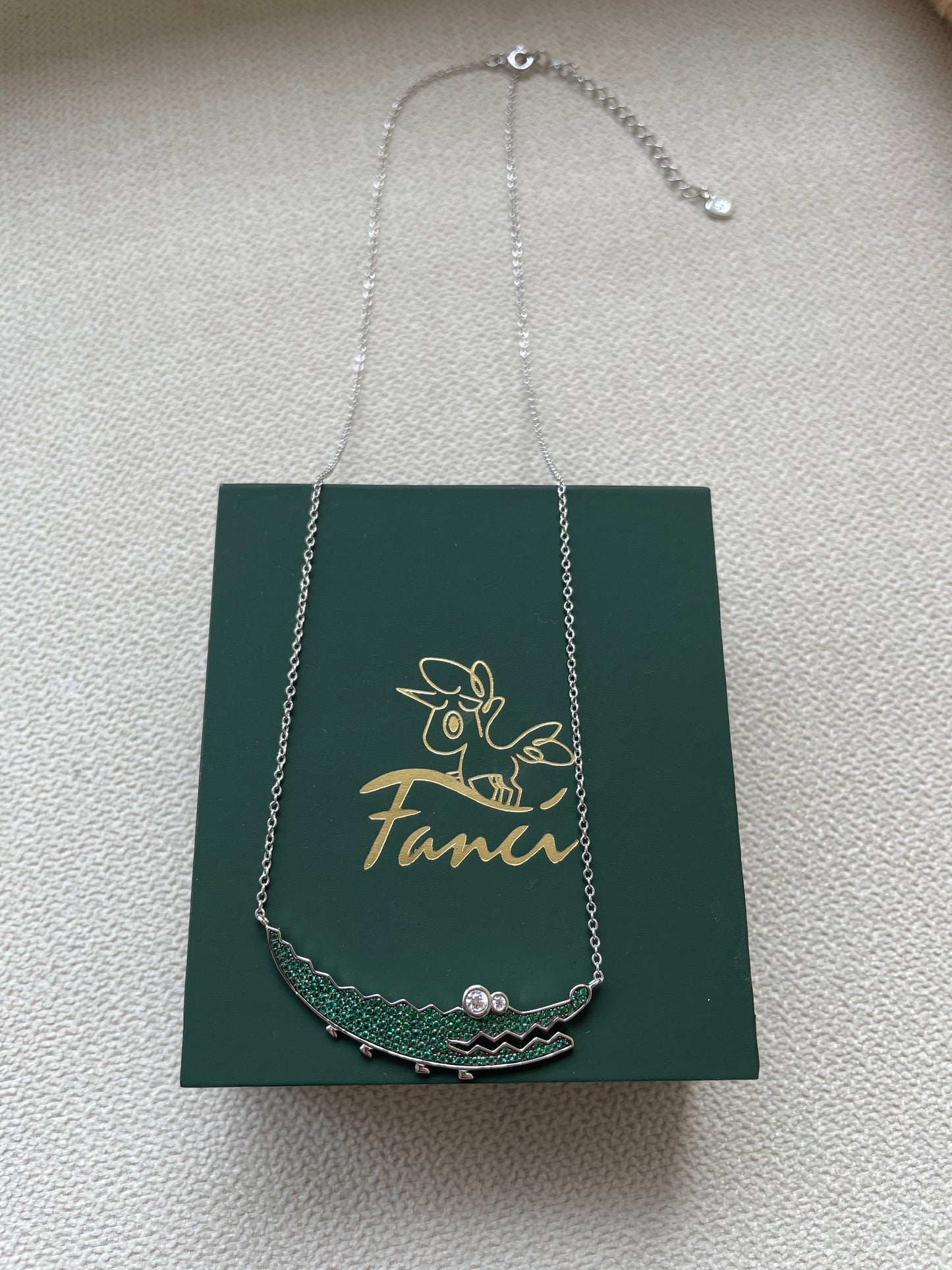 FANCI Sterling Silver Verdant Crocodile Necklace In White Gold Plated